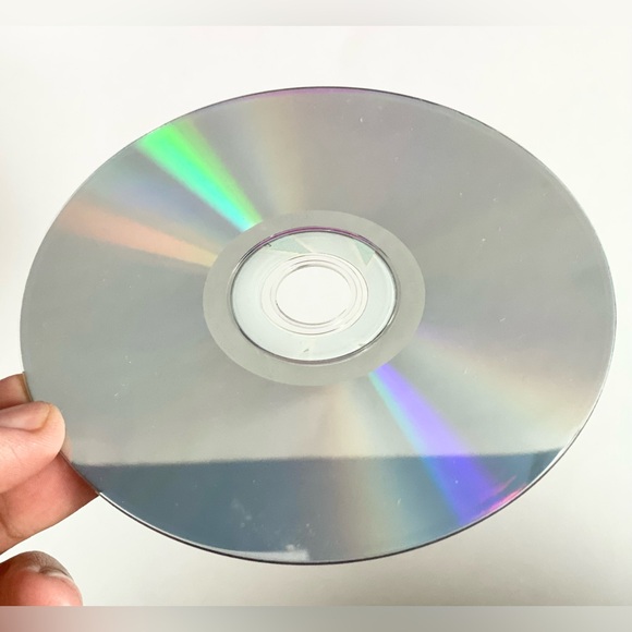 2004 Bratz Starrin’ & Stylin’ DVD Movie - Picture 5 of 9